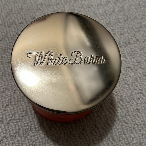 New Unused - White Barn 3 Wick Candle with lid. Pumpkin Spice Latte Scent. - Picture 2 of 5